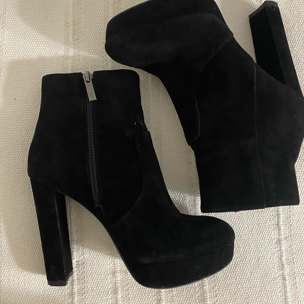 COPY - Gianni Bini like new platform booties